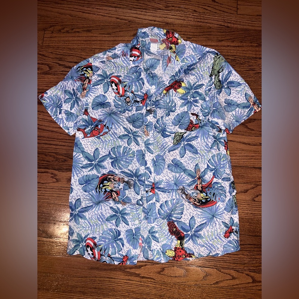 Marvel avengers, Spider-Man Hulk button down shirt men’s large